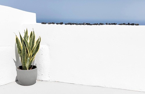 Fira Apartment | Suite Indoor Jacuzzi and Outdoor Jacuzzi