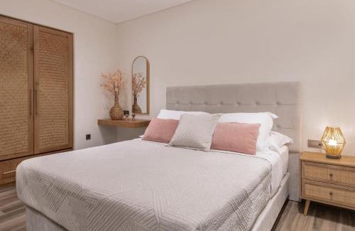 Zakynthos Town Apartment | Suite Joy