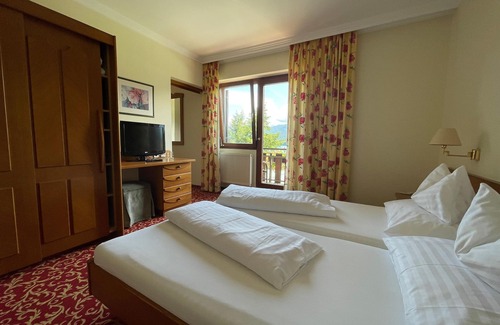 Drobollach am Faakersee House | Suite Karawanken - Seehotel Ressmann