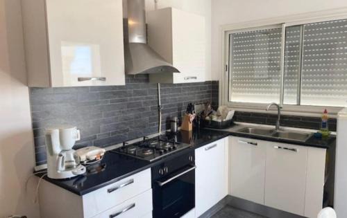 El Aouina House | Suite Luxueuse et moderne - Séjournez chez nous