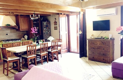 Naples City Centre Apartment | Suite Orchidea
