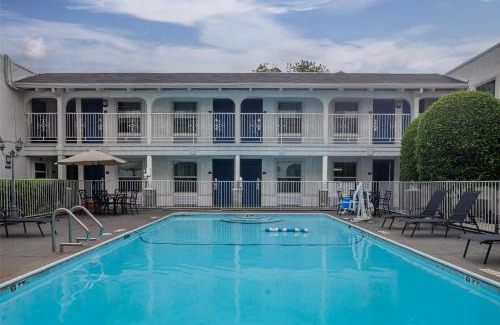Dallas Design District Hotel | Suites Dallas TX Downtown