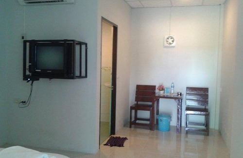 Nong Prue Hotel | Suksabai Raiwan and Pool Villa