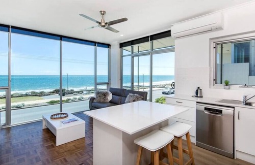West Beach House | SUL MARE superb beachfront experience you deserve