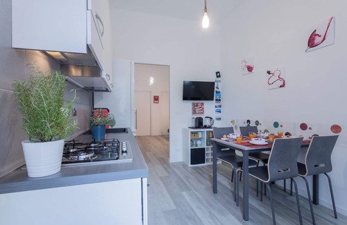 Crocetta Apartment | Sulla via del treno by Wonderful Italy