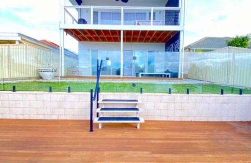Encounter Bay House | Summer Bay House (Lakefront)