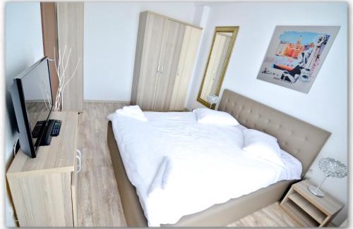 Constanta Apartment | Summerland Luxury Studios by the sea