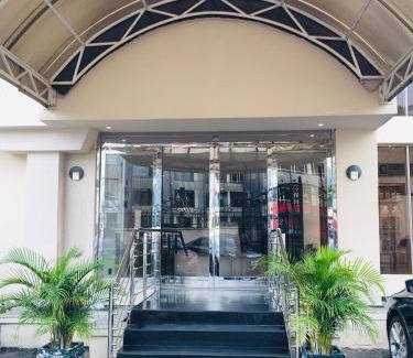 Maitama Hotel | Summerset Continental Hotel Maitama by T E L E Hospitality