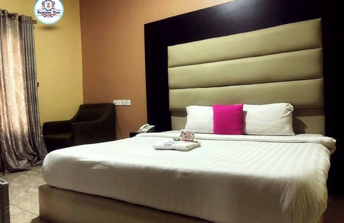 Epetu Hotel | SummerTym Hotel & Suites
