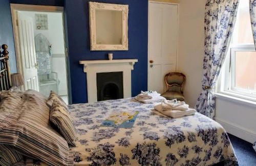 Exmouth House | Summerwind Guest House