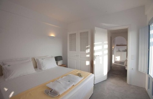 Kamari Resort | Sun Anemos Resort, Elegant & sophisticated resort in Santorini