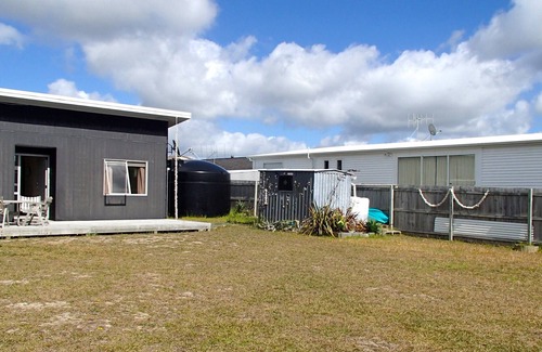 Mangawhai Heads Cottage | Sun Catcher - Mangawhai Heads Bach
