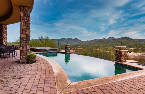 Cave Creek House | Sunbeam by AvantStay Elegant, Private Desert Home w/ Infinity Pool, Spa & View
