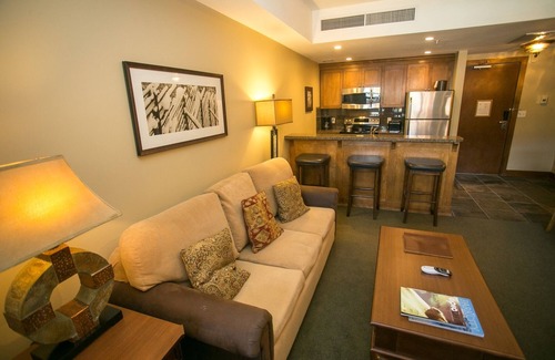Park City Condo | Sundial Lodge Condo Steps from Red Pine Gondola by RedAwning - Save 20% on 7+ Nights!