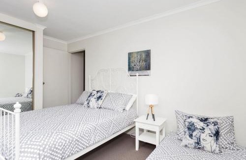 The Entrance Apartment | Sundowner Apartment 5