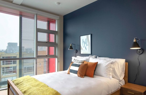 South of Market Apartment | Sunlit SoMa Studio w/ Gym + Rooftop Lounge, near Tech HQs by Blueground