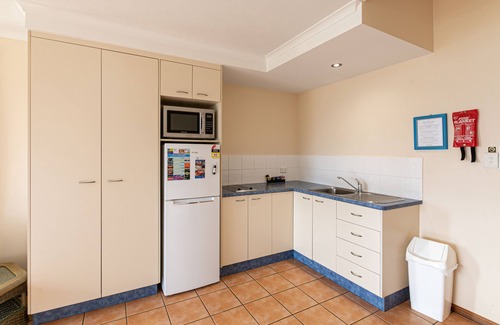 Airlie Beach Apartment | Sunlit Waters Studio Apartments