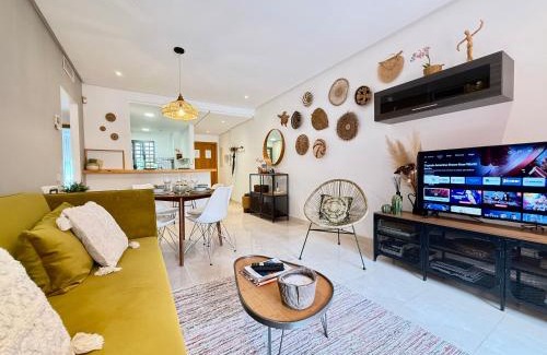 New Golden Mile Apartment | Sunny 2Bed Resort Style Apartment New Golden Mile Estepona FREE PARKING WIFI & AIRCON