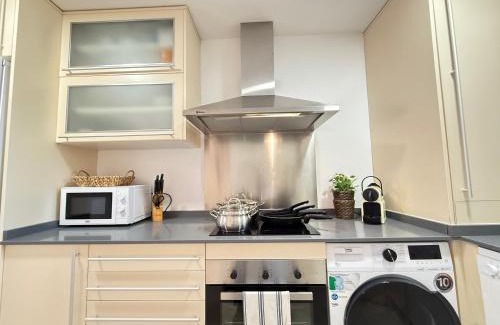 New Golden Mile Apartment | Sunny 2Bed Resort Style Apartment New Golden Mile Estepona FREE PARKING WIFI & AIRCON
