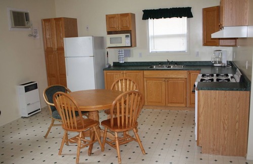 Okanagan-Similkameen Hotel | Sunny Beach Motel