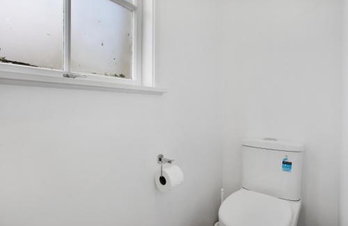 Greenlane - Ellerslie Apartment | Sunny Beam Guest Suite with Parking and Kitchenette