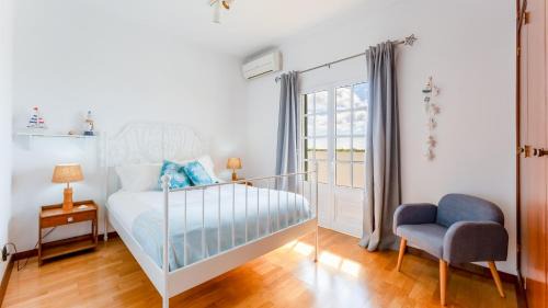 Santo Estevao House | Sunny & Calm 4 BDR House W/Pool by Lovelystay