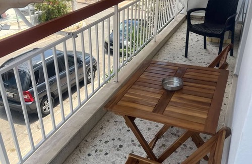 Alimos Apartment | Sunny Coastal Escape in Alimos