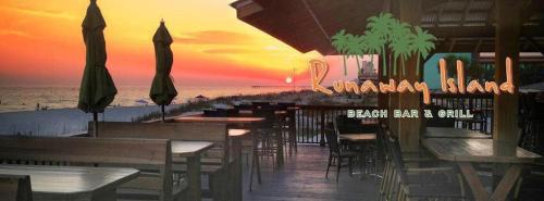 Laguna Beach Estates Apartment | Sunny Daze Cottage by Beach Haven Vacation Rentals