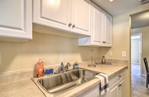 Indian Rocks Beach Apartment | Sunny Indian Rocks Beach Condo: Steps to Gulf!