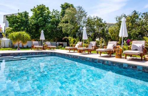 Old Town Villa | Sunny Paradise Luxury Villa With Pool & Hot Tub