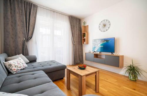 Strozanac Apartment | SUNNy PLACE