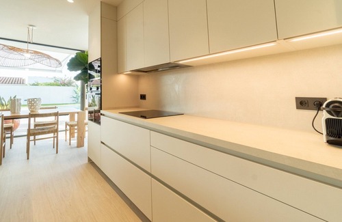 Cambrils House | Sunny Villa by Platja Ardiaca