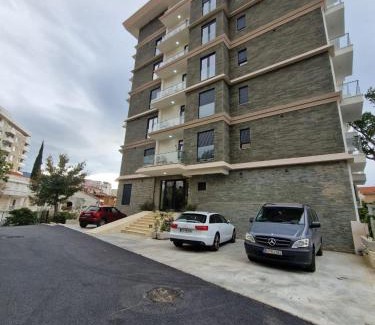 Becici Apartment | Sunrise Apartment Leni Budva