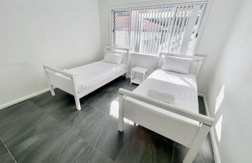 Surfers Paradise Apartment | Sunrise Apt 1 - Spacious 2BR - Ground Floor Retreat