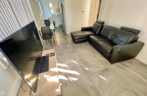 Surfers Paradise Apartment | Sunrise Apt 1 - Spacious 2BR - Ground Floor Retreat