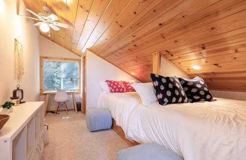 Downtown House | Sunrise Chalet by Tahoe Mountain Properties