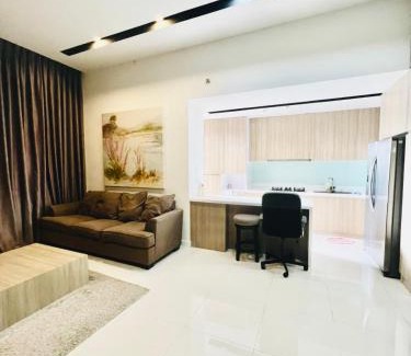 Tan Qui Dong Apartment | Sunrise City 1 phòng ngủ view hồ bơi
