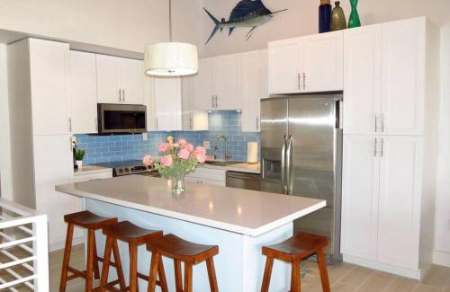 Key Largo Apartment | Sunrise Escape - Ocean Front Villa - Sleeps 10
