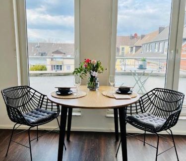 Altenessen-Sud Apartment | SUNSET Apartment, FREE Parking & Balcony in Essen