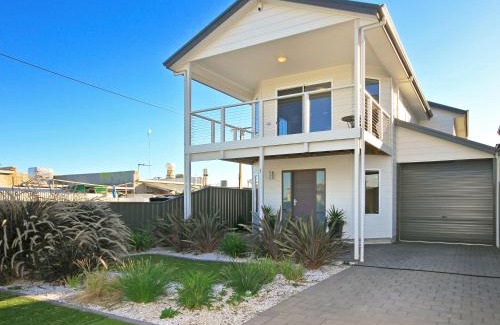 Aldinga Beach House | Sunset at Snapper Point - Aldinga Beach - C21 SouthCoast Holidays