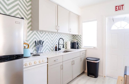 Downtown Hollywood Apartment | Sunset Cove In Hollywood FL Free Parking