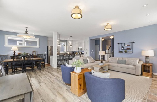 Beulah House | Sunset Dreams on Crystal Lake