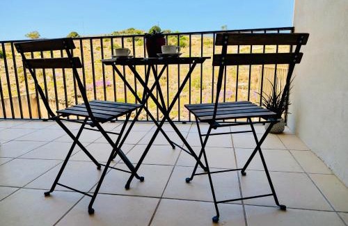 Mellieha Apartment | Sunset Haven Manikata - Walking distance to Golden Bay