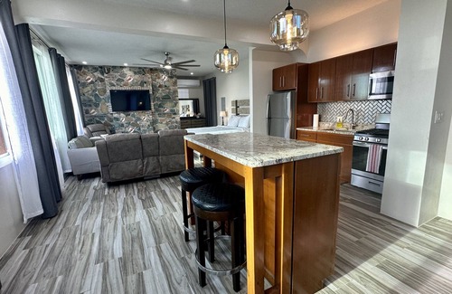 Estate Enighed House | Sunset Hideaway Suite - Oceanview/central to Cruz Bay