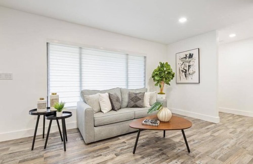 Ludlam House | Sunset in Miami heated pool & lake view L47
