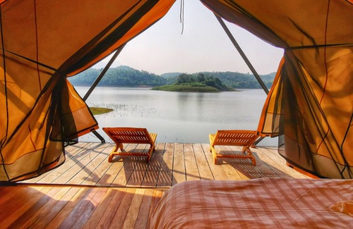 Vang Vieng House | Sunset Nam Ngum tented resort