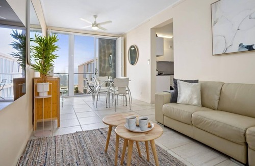 Glenelg South Apartment | Sunset Sanctuary | Oceanview Retreat Glenelg South |Adelaide Cabaret Festival