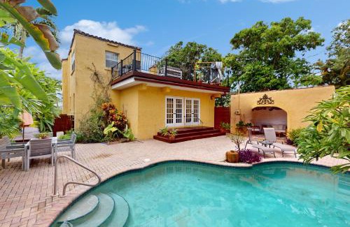 West Palm Beach House | Sunset Siesta