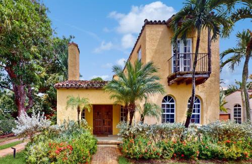West Palm Beach House | Sunset Siesta