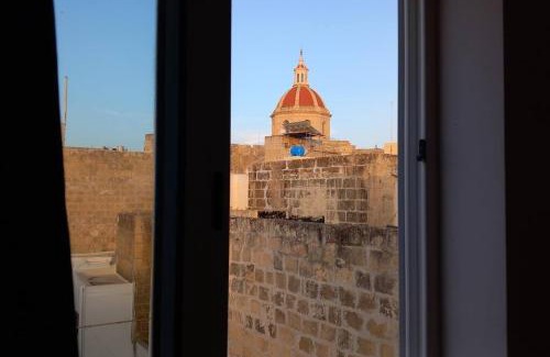 Victoria Apartment | Sunset Suite